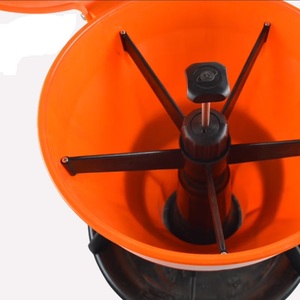 Equipo de cría de cerdos Alimentador de cerdos ajustable Comedero automático Comedero de <span class=keywords><strong>lechones</strong></span> de plástico de 5kg para destete Vivero - Product Image 4