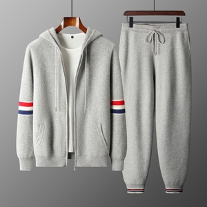 Completo Sportivo Casual da <span class=keywords><strong>Uomo</strong></span> in 100% Lana: Cardigan con Cappuccio e Zip e <span class=keywords><strong>Pantaloni</strong></span> Jogger con Polsini, Maniche a Righe - Product Image 1