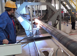 Machines de pointe conçues pour la fabrication de précision de tuyaux en spirale en acier inoxydable - Product Image 3