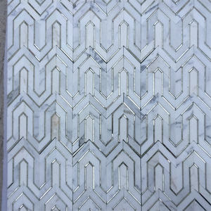 Natürliche Carrara Weiße Marmor Bodenfliesen Fischgrät-Mosaik-Design Moderne Wasserbeständige Innenwandfliesen für Hotels - Product Image 1