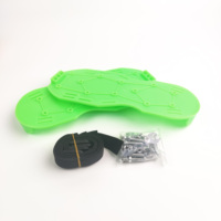 2 sangles Heavy Duty Lawn Aerator Spike Shoes avec boucle en métal solide Poignée en plastique DIY Foot Sandal Set for Yard Aération