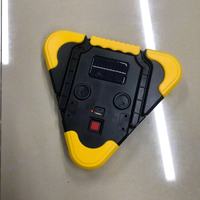 Signalisation de sécurité de stationnement d'urgence, triangle de signalisation LED alimenté par énergie solaire, triangle de signalisation