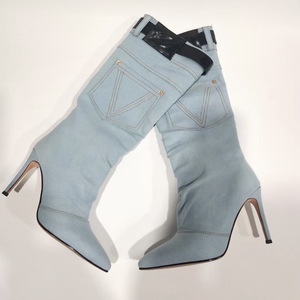 รองเท้าบูทสไตล์ตะวันตกแบบใหม่สำหรับผู้หญิง ฤดูหนาวและฤดูใบไม้ร่วง ส้นเข็มเซ็กซี่ สีน้ำเงิน แต่งขอบยีนส์ รองเท้าส้นสูงสำหรับผู้หญิง - Product Image 5