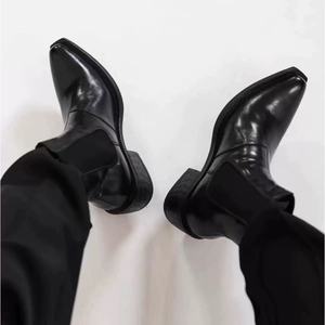 Botas Chelsea de Cuero Genuino Negro, Punta Puntiaguda, Banda Elástica, Altura al Tobillo, Suela de Goma, Estilo Otoñal - Product Image 4