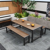 Ensemble de chaises de table modernes en métal pour les loisirs de plein air pour le parc, la cour, le jardin et le café avec table longue et chaises