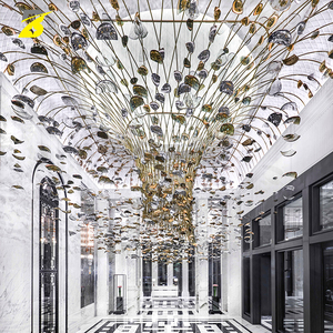 Lustre en grappe de pétales dorés - Hall d'hôtel de luxe/Grand couloir Éclairage d'ambiance opulent - Product Image 2