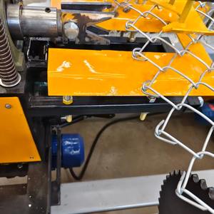 Tela de Cerca Galvanizada Preta de 8 Gauge X 2 Polegadas, Alta Qualidade, Cerca de 14 pés - Product Image 4