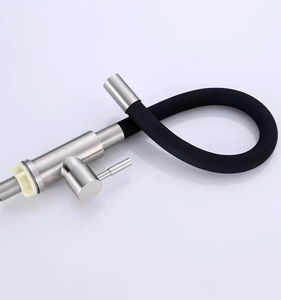 Design moderno in acciaio inox <span class=keywords><strong>flessibile</strong></span> rubinetto della <span class=keywords><strong>cucina</strong></span> miscelatore semplice nero caldo freddo ceramica per lavello da <span class=keywords><strong>cucina</strong></span> prezzo competitivo - Product Image 4