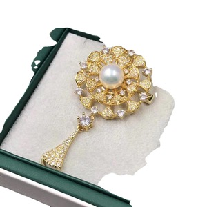 Broche en perles d'eau douce Hao Shi, style Bouddha, tendance populaire, pendentif de poitrine en deux parties avec motif numérique, bijoux élégants - Product Image 3