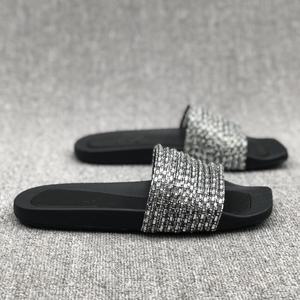 Sandales de plage polyvalentes et élégantes pour femmes, pour une utilisation en plein air en été, design antidérapant, tendance de la mode, respirantes et confortables - Product Image 6