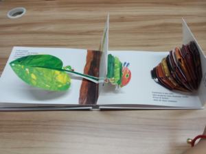The very hungry caterpillar pop up book crianças livros pop up fabricação 3d pop up book - Product Image 3