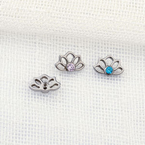 Pendientes de Flor de Titanio G23 con Zirconia, Estilo Vintage, Engaste de Bisel, Pendientes de <span class=keywords><strong>Flecha</strong></span> para Oreja, Piercing de Cartílago, Joyería Corporal para Mujer, Boda - Product Image 4