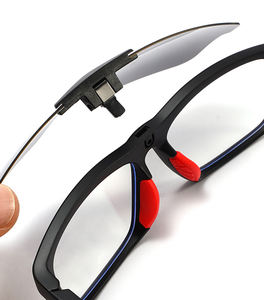 사각형 자석 클립온 안경 남성용 TR90 프레임 블루라이트 차단 + 편광 렌즈 2-in-1 운전용 도매 선글라스 - Product Image 5