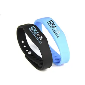 À prova d' água nfc nfc pulseiras de silicone rfid pulseira de pagamento escriturais NTAG215 bandas