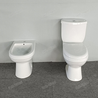 Ensemble WC et bidet deux pièces à chasse double, à poser au sol, pour l'Argentine