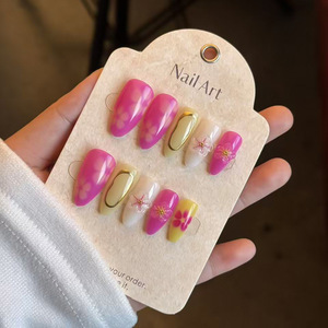 Faux ongles 3D sculptés en feuille d'or à presser, 24 pièces - Forme amande, tendance et sexy, pour femmes, vente en gros, logo personnalisé OEM - Product Image 2