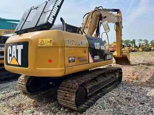 Excavatrices Caterpillar 320 d'occasion certifiées CE, 20T, peu d'heures de fonctionnement, avec accessoires : pince et bêche. - Product Image 2