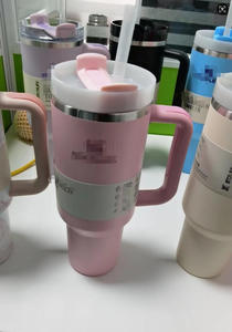 Gobelet isotherme personnalisé Stitch de 40 oz en acier inoxydable, bouteille d'eau isolée pour gravure au laser avec poignée et paille - Product Image 4