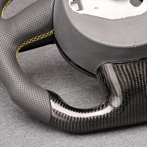 Accessoires de voiture de volant de Sport à fond plat en cuir de Fiber de carbone perforé adaptés pour <span class=keywords><strong>Audi</strong></span> A3 A4 A5 A6 A7 Q3 Q5 Q7 - Product Image 5