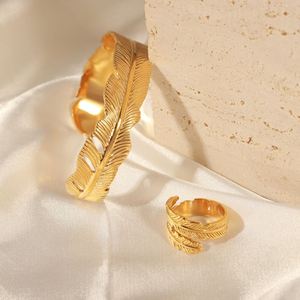 Nuevo Anillo de Pulsera con Diseño de Pluma Envolvente, de Acero Inoxidable Chapado en Oro, con Engaste de Bisel, Estilo Sencillo y Moderno, para Mujer - Product Image 3
