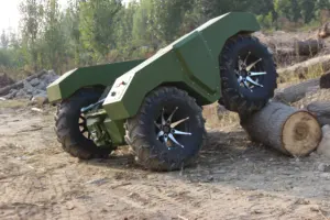 Châssis mobile de robot à 4 roues motrices, moteur sans balais, interface de communication complète, batterie BMS 72V100Ah, suspension à bras oscillant - Product Image 3