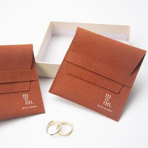 Enveloppe en velours élégante pour bijoux Pochette en daim microfibre avec logo personnalisé pour bagues boucles d'oreilles colliers Emballage élégant pour bijoux - Product Image 6