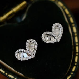 Boucles d'oreilles en forme de cœur en or blanc E2905, avec serti en zircon, pour femmes, bijoux romantiques à la mode, cadeau - Product Image 3