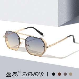 Lunettes de soleil Yingtai pour femme, monture métallique dorée, verres dégradés UV400, branches à chaîne tendance, protection solaire - Product Image 1