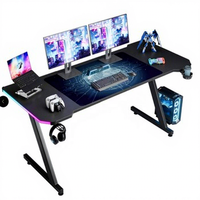 Meja Gaming Modern Yuantu Dirancang Khusus untuk Permainan Komputer Kaki Pipa Baja Papan MDF Lampu LED Meja Komputer Teknologi Tinggi