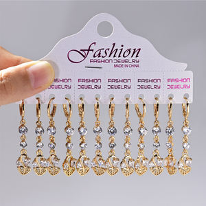 Set de Aretes Colgantes de Corazón Estilo Boho para Mujer Color Dorado <span class=keywords><strong>Bohemia</strong></span> Joyería Vintage Europea y Americana Regalos 2024 - Product Image 1