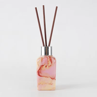 Décoration intérieure de la chambre impression de finition délicate semblable à de la céramique emballage de bouteille en verre diffuseur de roseau d'aromathérapie de nouveau style Unique