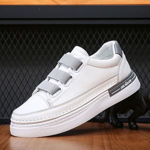Zapatos Deportivos Casuales de Cuero para Hombre, Diseño Plano y Resistente al Agua, para Verano y Otoño - Product Image 4