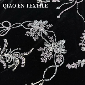 Tela Brocada de Terciopelo Elástico de Lujo Ligero con Bordado de Cuentas 3D, Accesorios Resistentes a la Abrasión, 100% Acrílico Hecho a Mano - Product Image 4