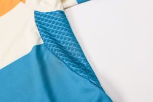 Maillots de cyclisme personnalisés à séchage rapide, doux, imprimés par sublimation, de haute qualité, à manches courtes, pour hommes et femmes, pour événements d'équipe et course sur route - Product Image 4