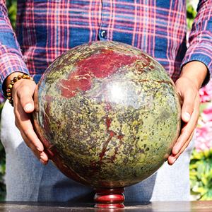 Vente en gros de boule de cristal en pierre de sang de <span class=keywords><strong>dragon</strong></span> naturel poli Ornements de bureau pour la maison Guérison Artisanat Graduation de Noël - Product Image 2