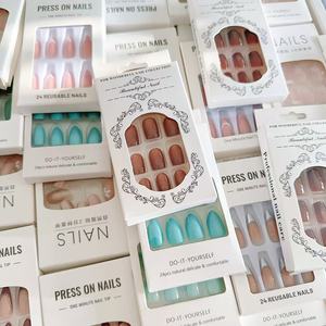 กล่องแบบกำหนดเอง คุณภาพสูง ABS 24 ชิ้น เล็บปลอมแบบกดติดสั้นทรงเหลี่ยม ใช้ซ้ำได้ ผู้จำหน่ายปลายเล็บปลอม - Product Image 2