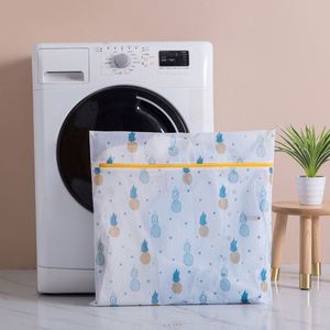 Bolsas de Lavandería Reutilizables y Duraderas a Precio de Mayoreo, Juego de 6 Bolsas Plegables para Lavar Ropa Interior con Cierre - Product Image 4