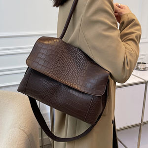 Sac fourre-tout à rabat en PU pour femme, nouveau style 2026, motif alligator, fermeture magnétique, 2-2,9 L, sans bandoulière - Product Image 4