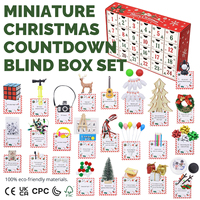 Calendrier de l'Avent Elfes de Noël – Boîte Mystère – Coffret Cadeau Compte à Rebours – Accessoires de Décoration Scène Féerique Miniature pour Maison de Poupées – Modèle 12/24 Jours
