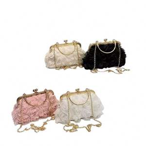 Bolso de mano de noche para mujer hecho a mano en India de lujo estilo bohemio. - Product Image 4