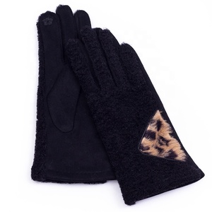 Hot Sell Faux Sheep Shorn-pile Splicing With <strong>Leopard</strong> <strong>Print</strong> Fabric <strong>Gloves</strong> for Women Winter Warm Windproof Touchscreen <strong>Gloves</strong> - Product Image 5
