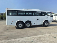 Nouveau 6X6 Diesel Transmission manuelle Off-Road Coach Mini Shuttle Bus 6-Wheel Drive 10-31 Seaters Euro 6 Emission Standard