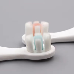 Venta al por mayor <span class=keywords><strong>de</strong></span> cepillo <span class=keywords><strong>de</strong></span> dientes en forma <span class=keywords><strong>de</strong></span> U para niños fabricación Kid's Penguin OEM cepillo <span class=keywords><strong>de</strong></span> dientes <span class=keywords><strong>de</strong></span> cartón para niños - Product Image 4