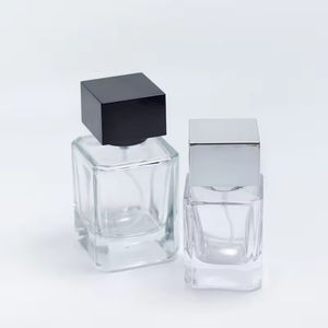 Flacon de parfum en verre carré cube 30ml 50ml 100ml Impression d'écran couleur personnalisée Bouchon noir de luxe Pulvérisateur à pompe - Product Image 3