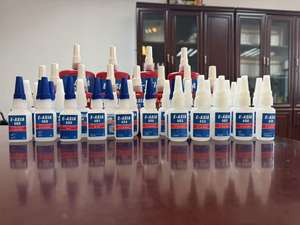 Pegamento Instantáneo JXY80 Marca Guo-elephant Achieve 403 para Trabajos en Madera y Embalaje, Baja Decoloración, Alta Resistencia - Product Image 2