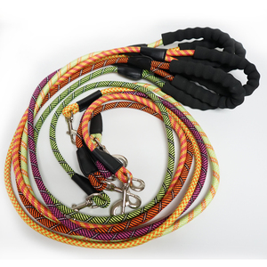 Lujosa correa de cuero para perros con relleno suave Bungee Jumping, correa redonda reflectante de nailon duradero para perros y Mascotas - Product Image 5