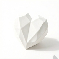 Blanc en forme de coeur en céramique fait à la main en porcelaine maison arôme parfum huile essentielle diffuseur parfumé voiture évent Clip désodorisant