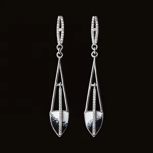 Orecchini pendenti con nappe smaltate a vela in argento Sterling 925 placcato rodio in bianco e nero per le donne