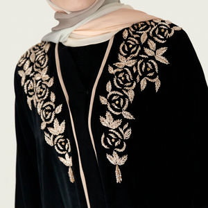 Abaya en velours noir brodée, robe de soirée musulmane à manches longues, vêtement modeste maxi pour l'Aïd, le Ramadan et les fêtes - Product Image 1