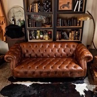 Canapé Chesterfield en cuir huilé vintage français avec boucles en cuir américain, canapé modulable à boutons pour salon, hôtel, club